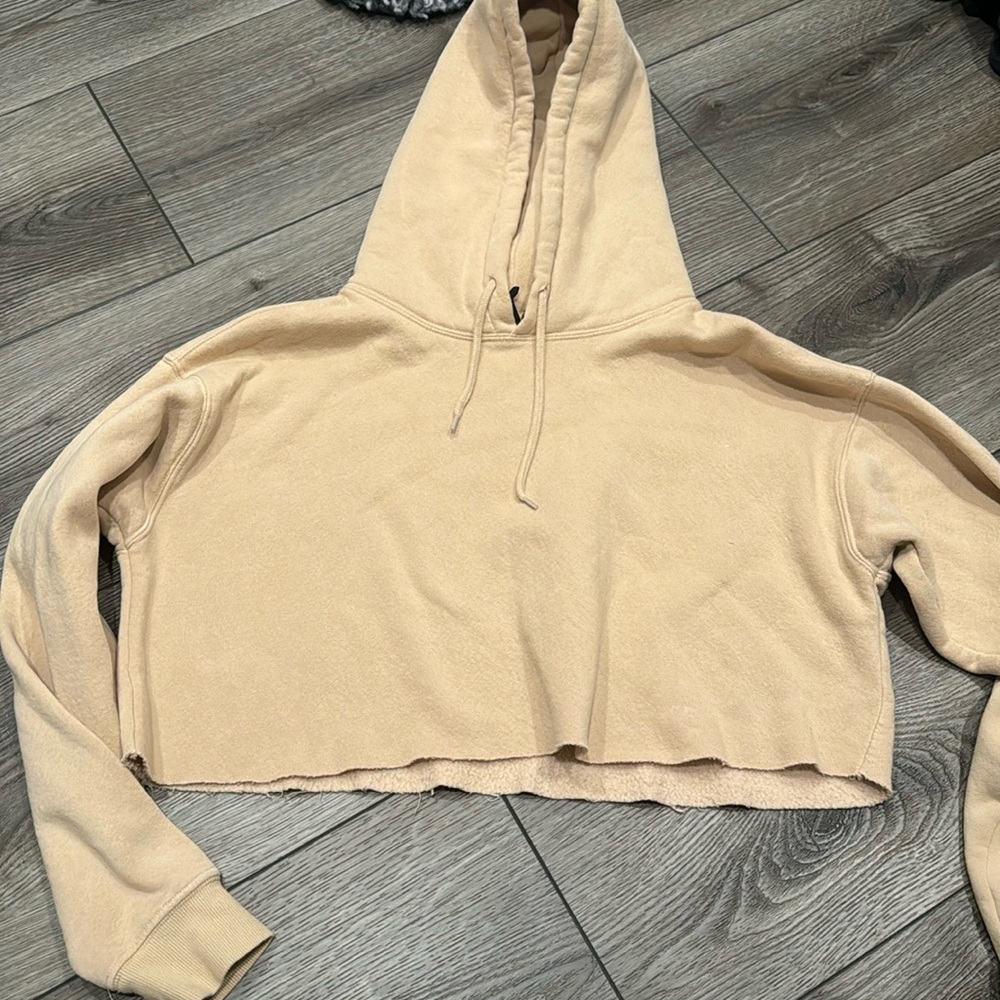 Urban crop hoodie
